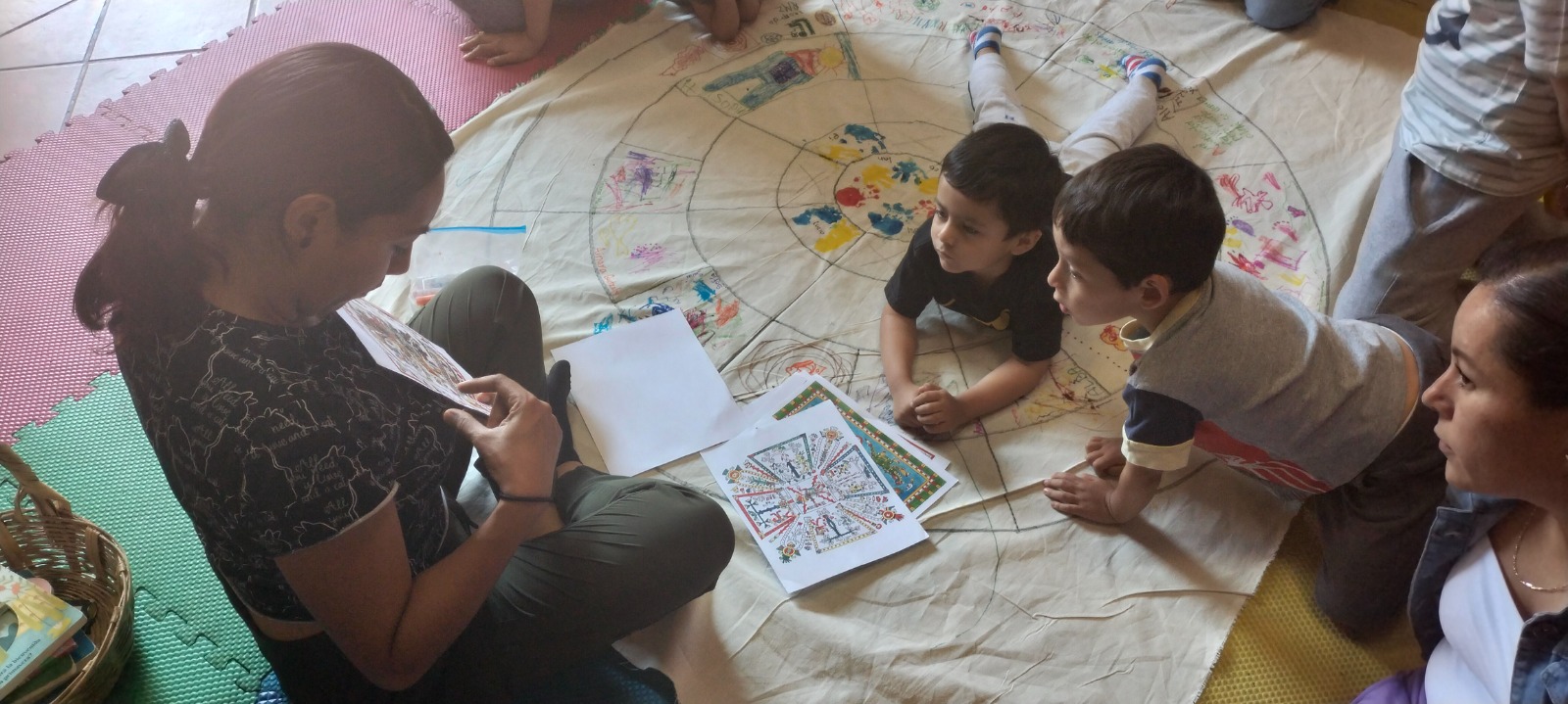 Actividad Cultural Comunitaria: Rayuelitas preescolares